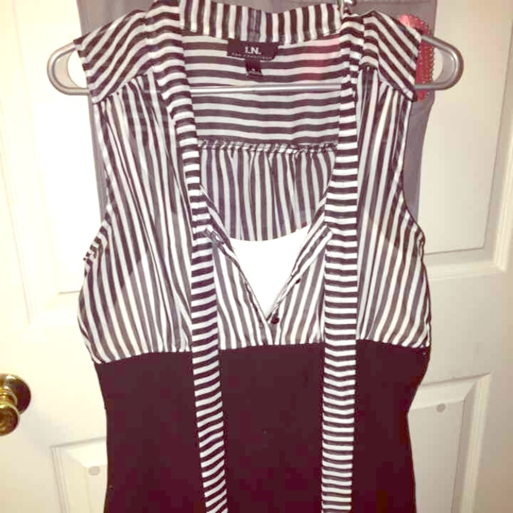 Super cute black & white striped dress