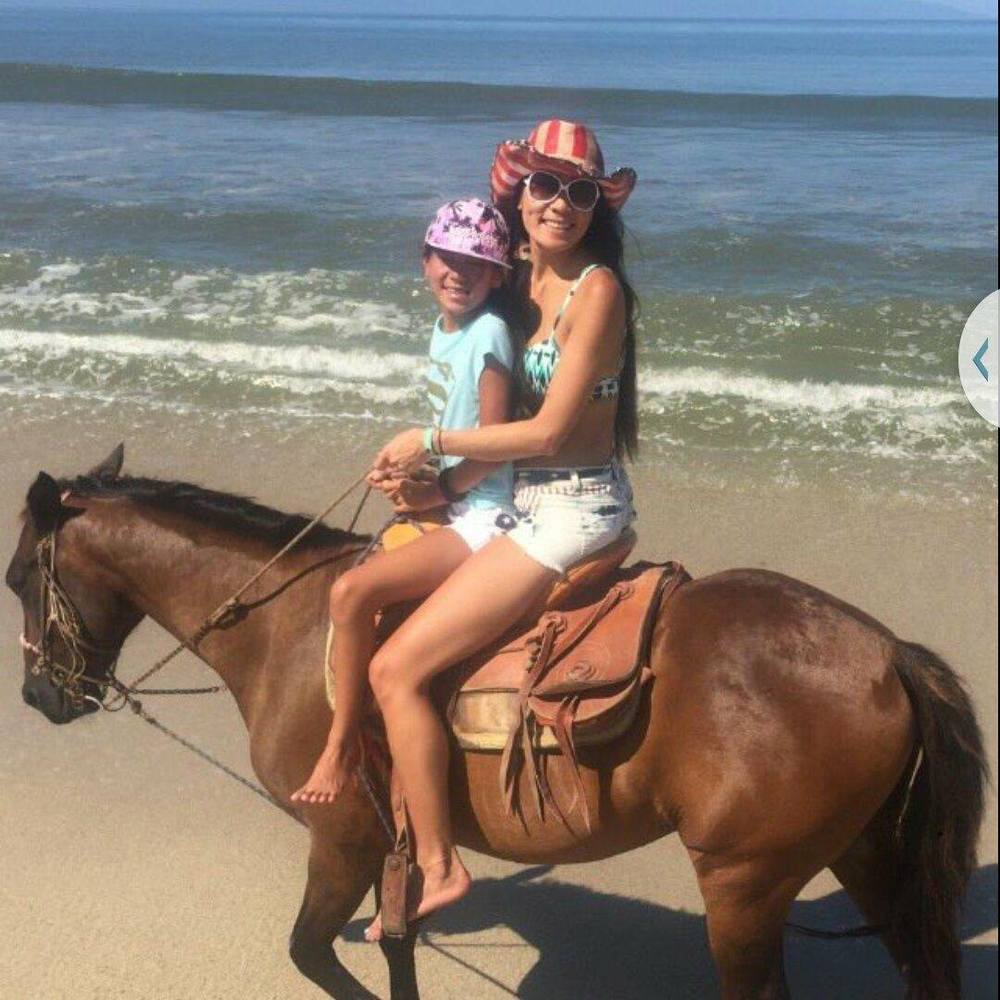 Meet your Posher, Thu