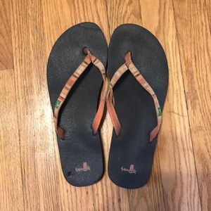 Sanuk Flip Flops