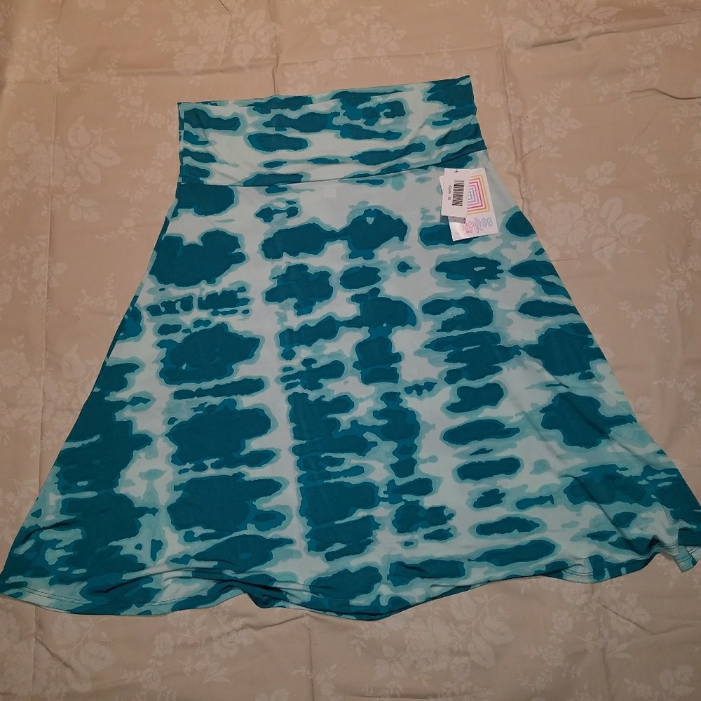 New Lularoe Azure skirt size Xlarge