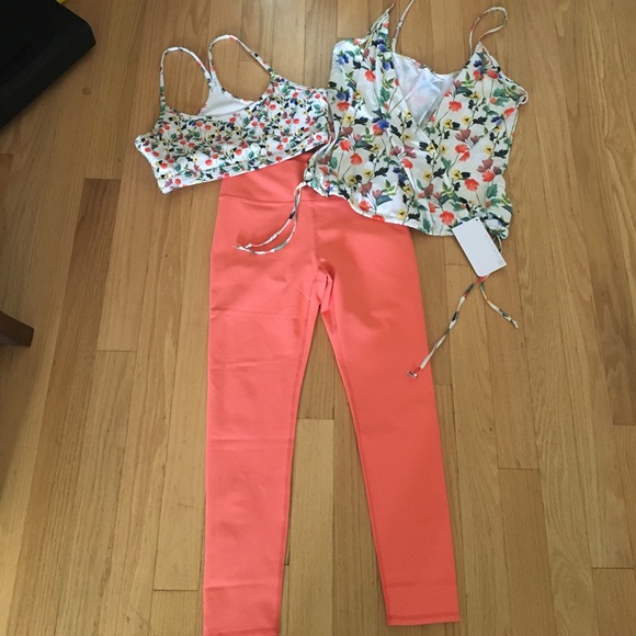 🆕Fabletics Warwick 3 Piece Outfit 🌺 - Picture 4 of 7