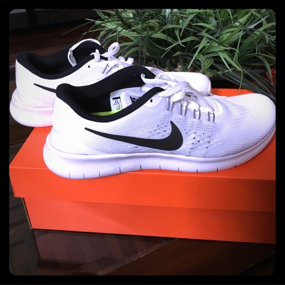 Nike Shoes - Nike Free And Flex Running Shoes