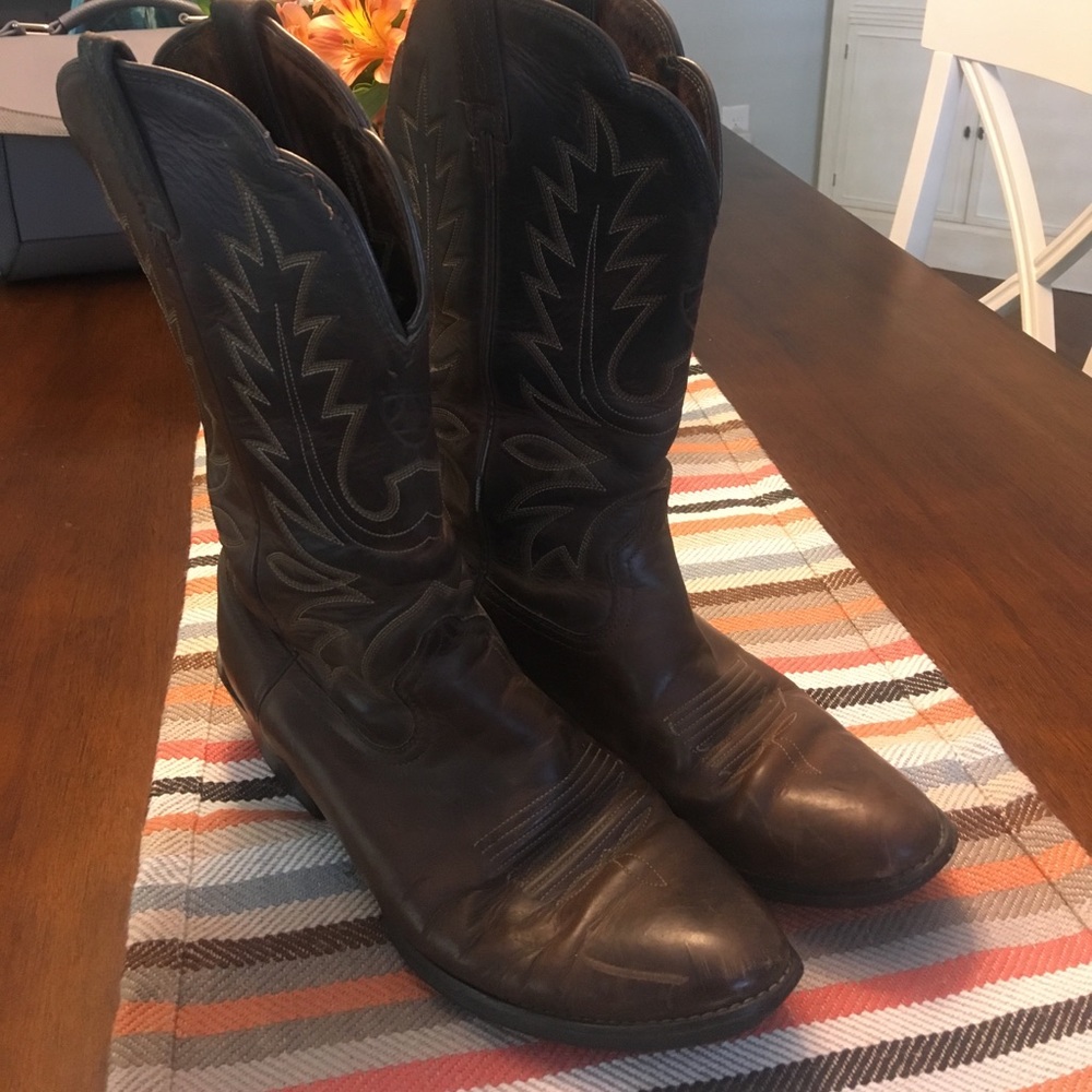 Ariat brown leather cowboy boots