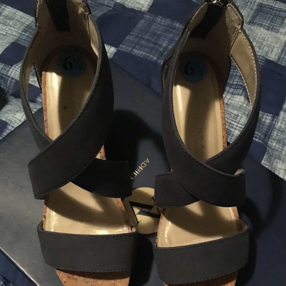 Sandals - Picture 3 of 3