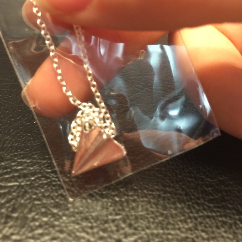 NWT Paper airplane necklace - Picture 3 of 4
