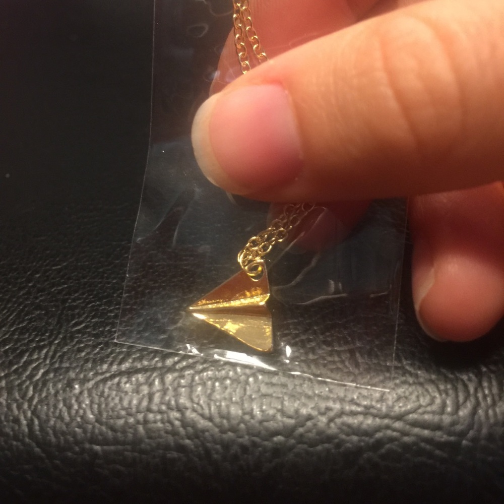 NWT Paper airplane necklace - Picture 4 of 4