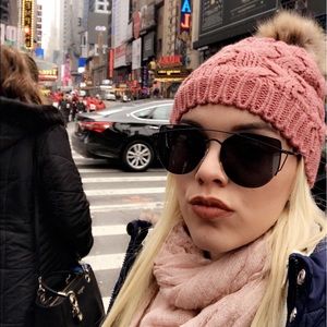 Meet your Posher, Delmary