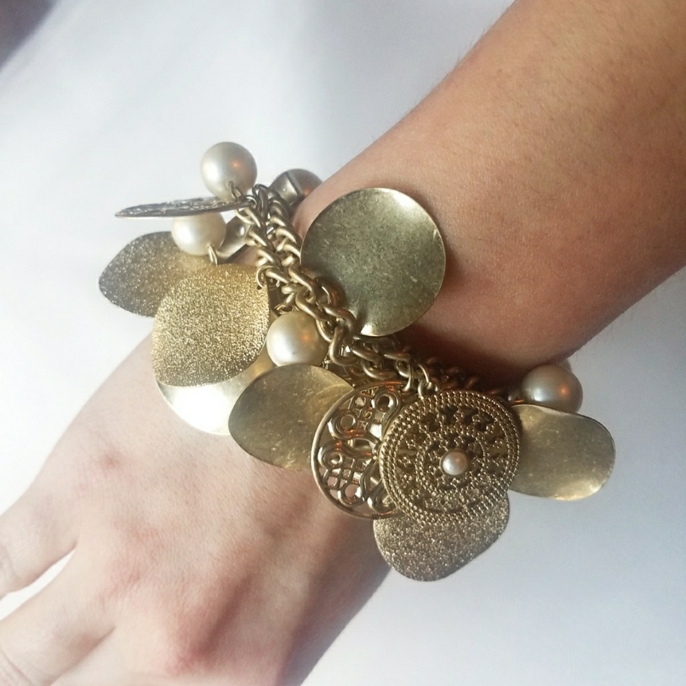 SOLD SOLDPearly Gold Medallion Fashion Bracelet