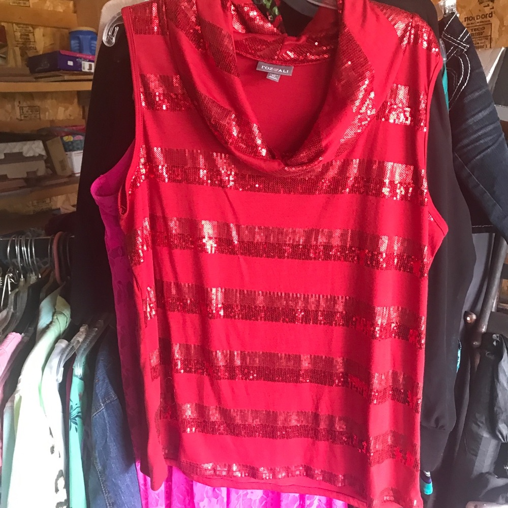 Dressbarn Roz & Ali 20w red sequence
