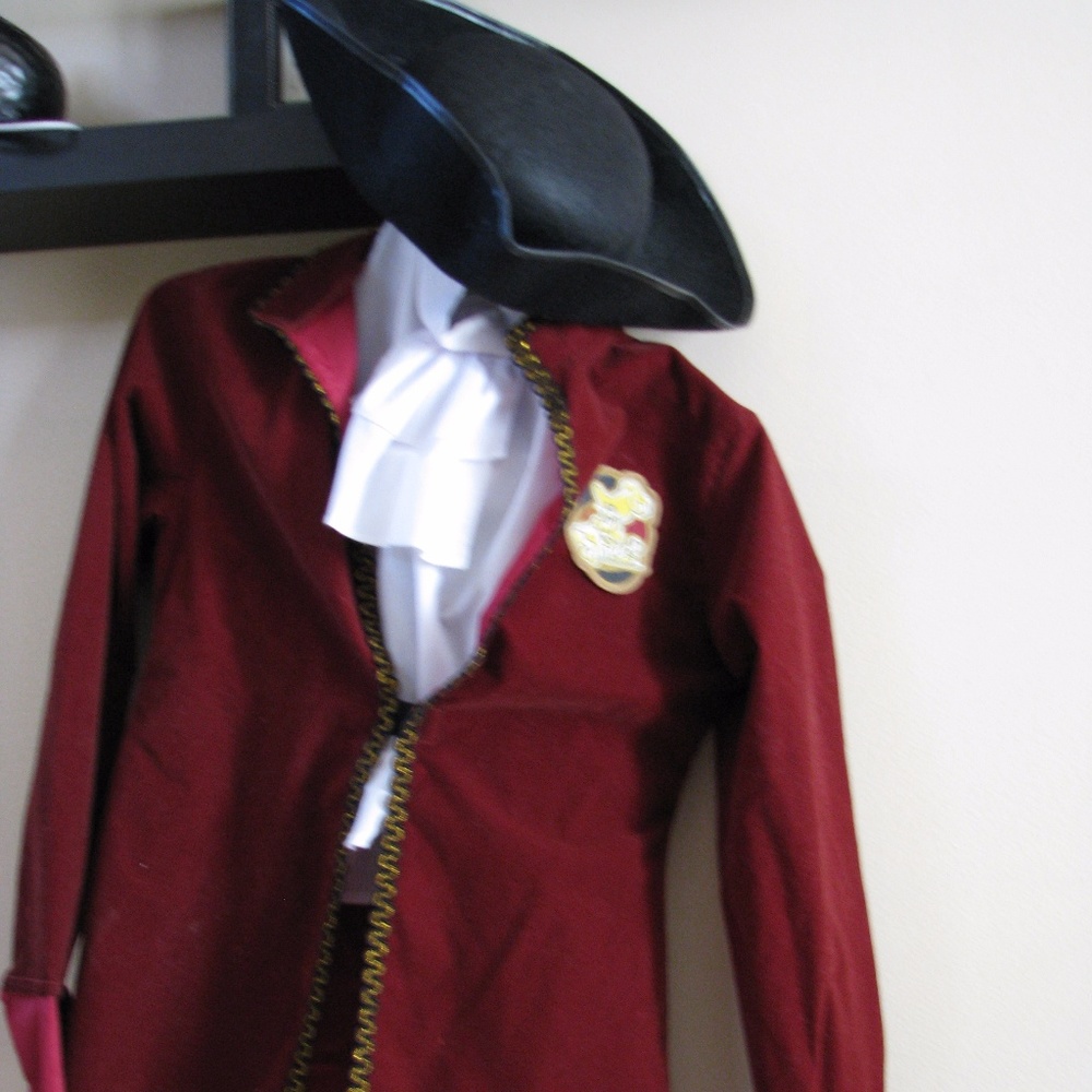 Boys Pirate Costume w/hat and pants