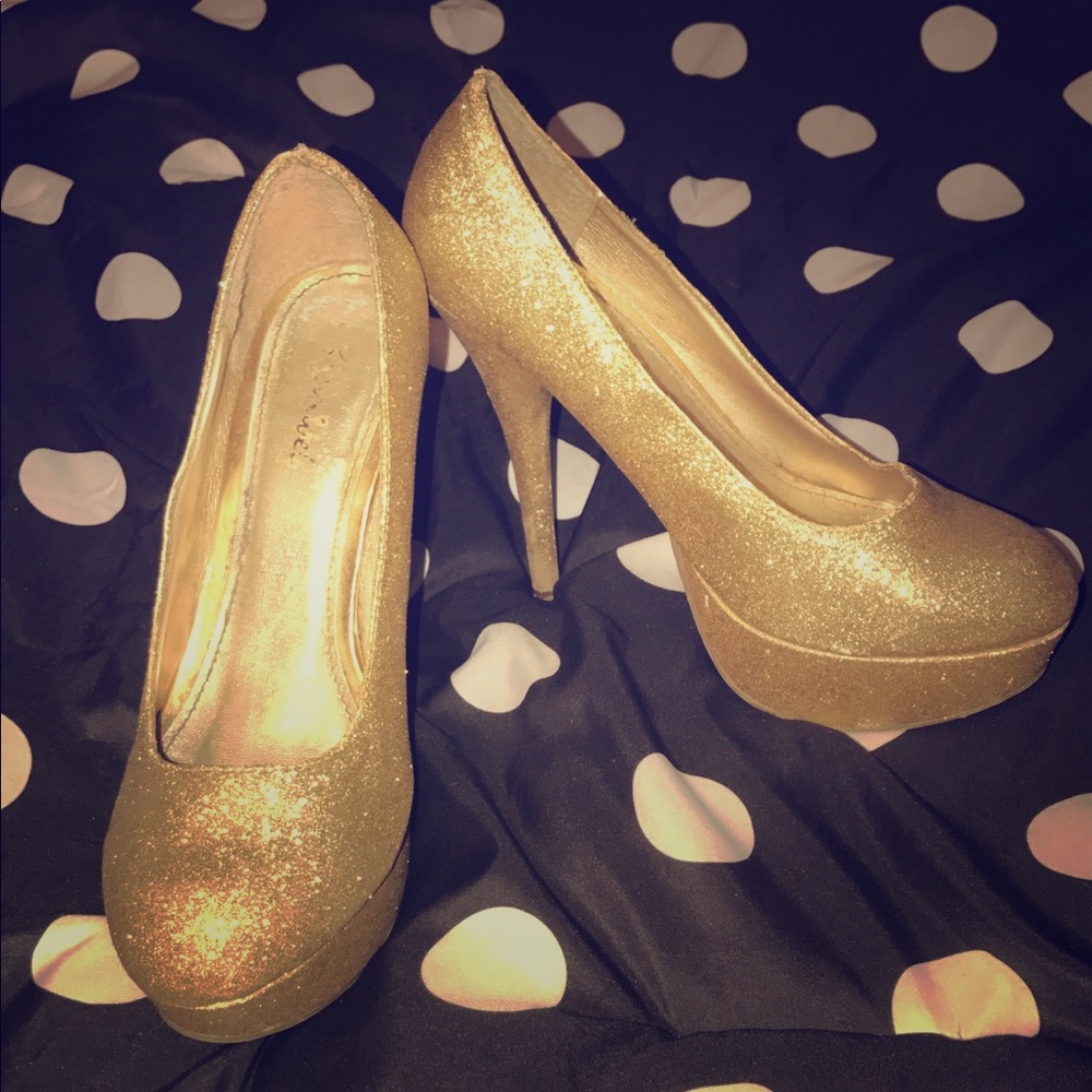 Beautiful Gold Heels
