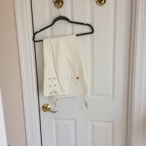 Ann Taylor lace up pants. - Picture 3 of 7