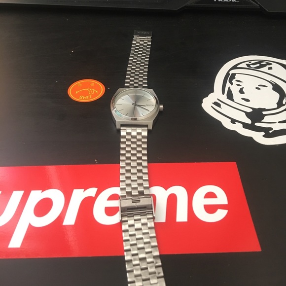 Nixon Watch - Picture 1 of 2
