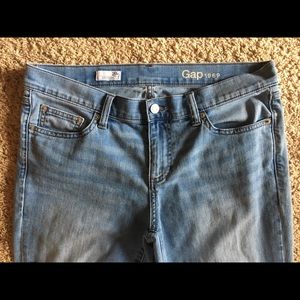 Gap Girlfriend Cut 29R Skinny Jeans