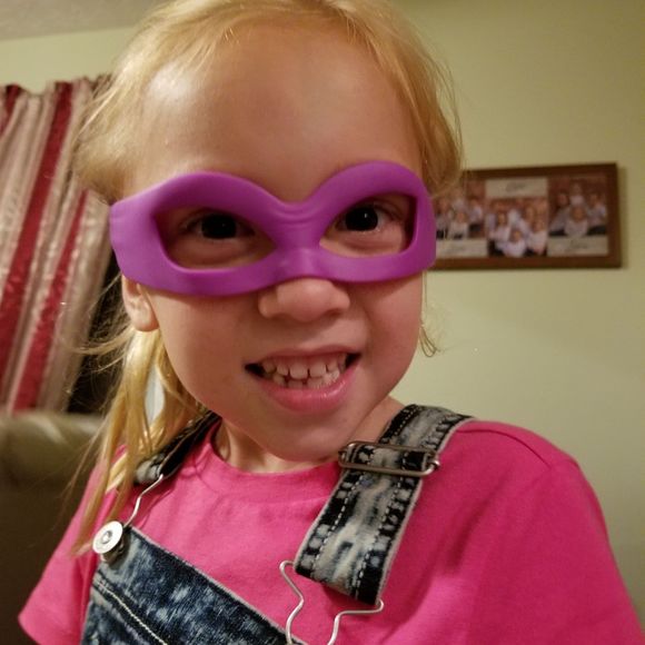 Meet your Posher, Sara - Picture 1 of 1