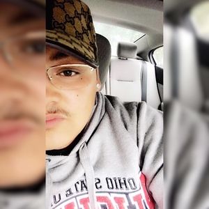 Meet your Posher, Luis