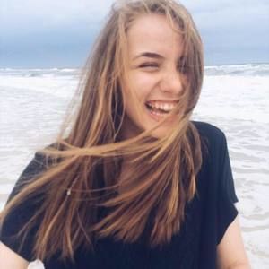 Meet your Posher, Hannah
