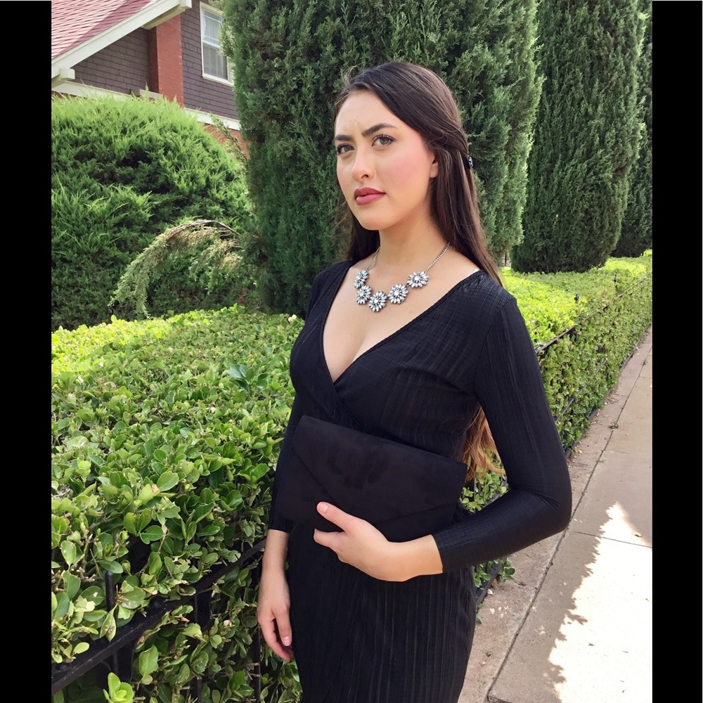 Black Wrap Dress~Host Pick~On SALE - Picture 4 of 6