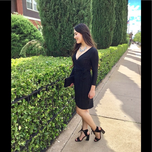 Black Wrap Dress~Host Pick~On SALE - Picture 2 of 6