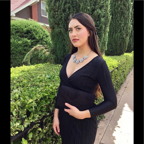 Black Wrap Dress~Host Pick~On SALE - Picture 4 of 6