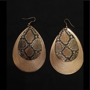 Fabulous Textured Snake Print Bronze Gold Tone Big Tear Drop Earrings