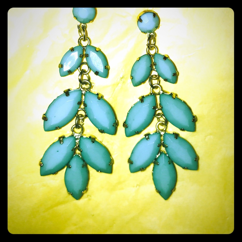 🌟GREEN DROP EARRINGS🌟