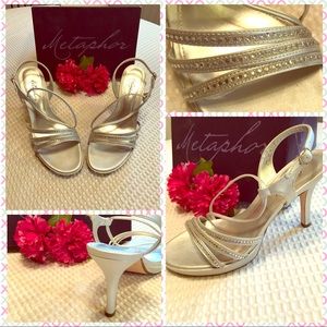 Metaphor Silver high heels Size 7