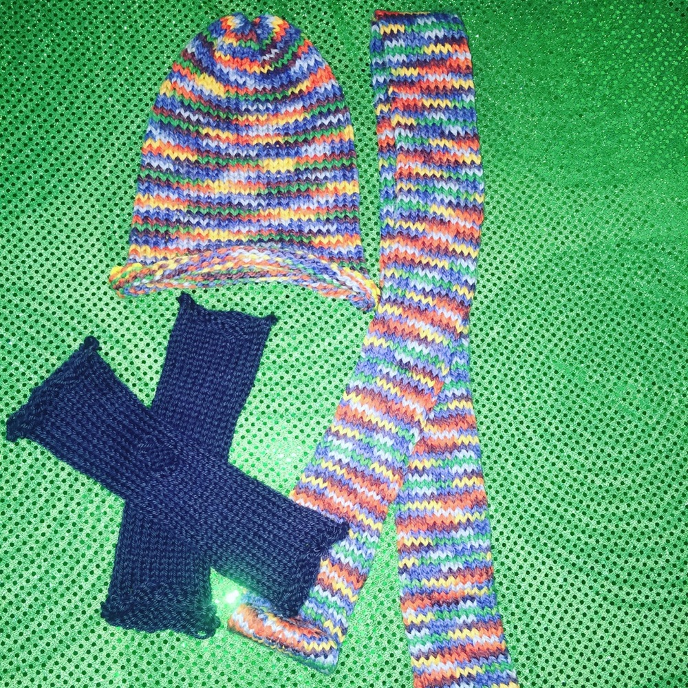 Hat, scarf and fingerless glove set