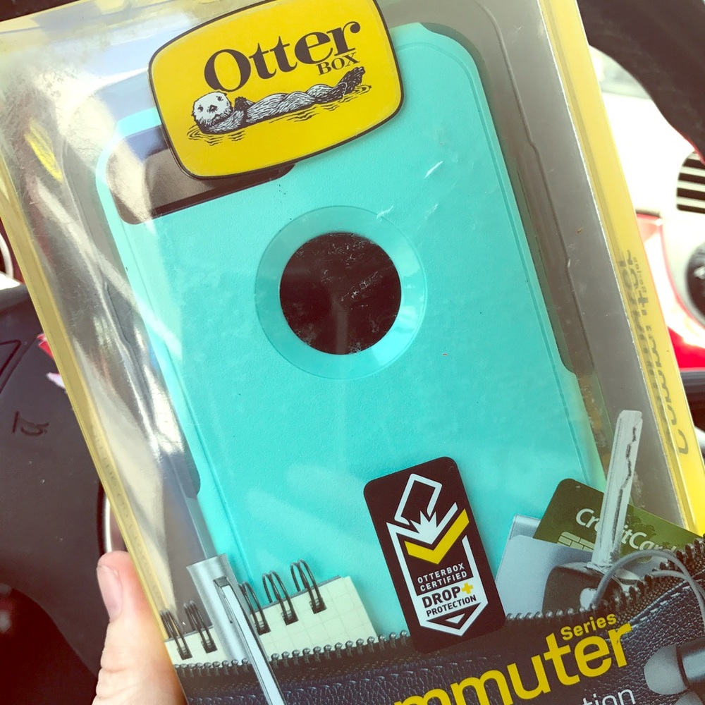 Otter box commuter phone case- iPhone 7s