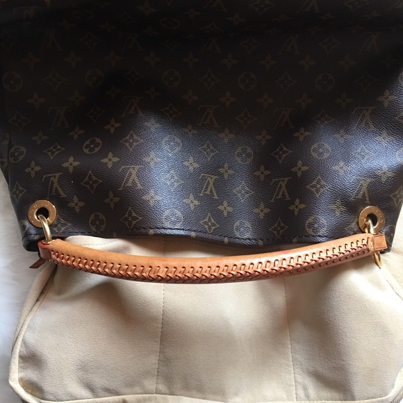 Sold - Picture 6 of 8