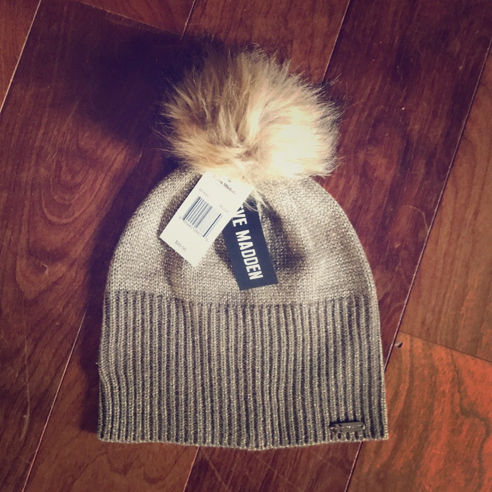 Steve Madden Pom Pom Hat