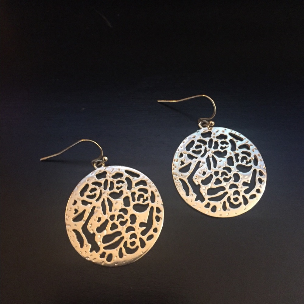 Kendra Scott medallion earrings