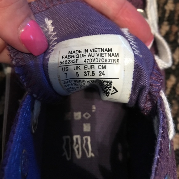 Converse - Picture 3 of 3