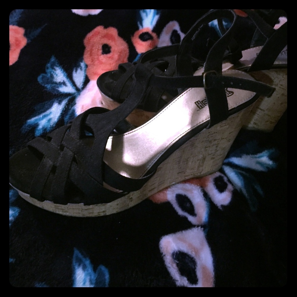 Black wedge heels