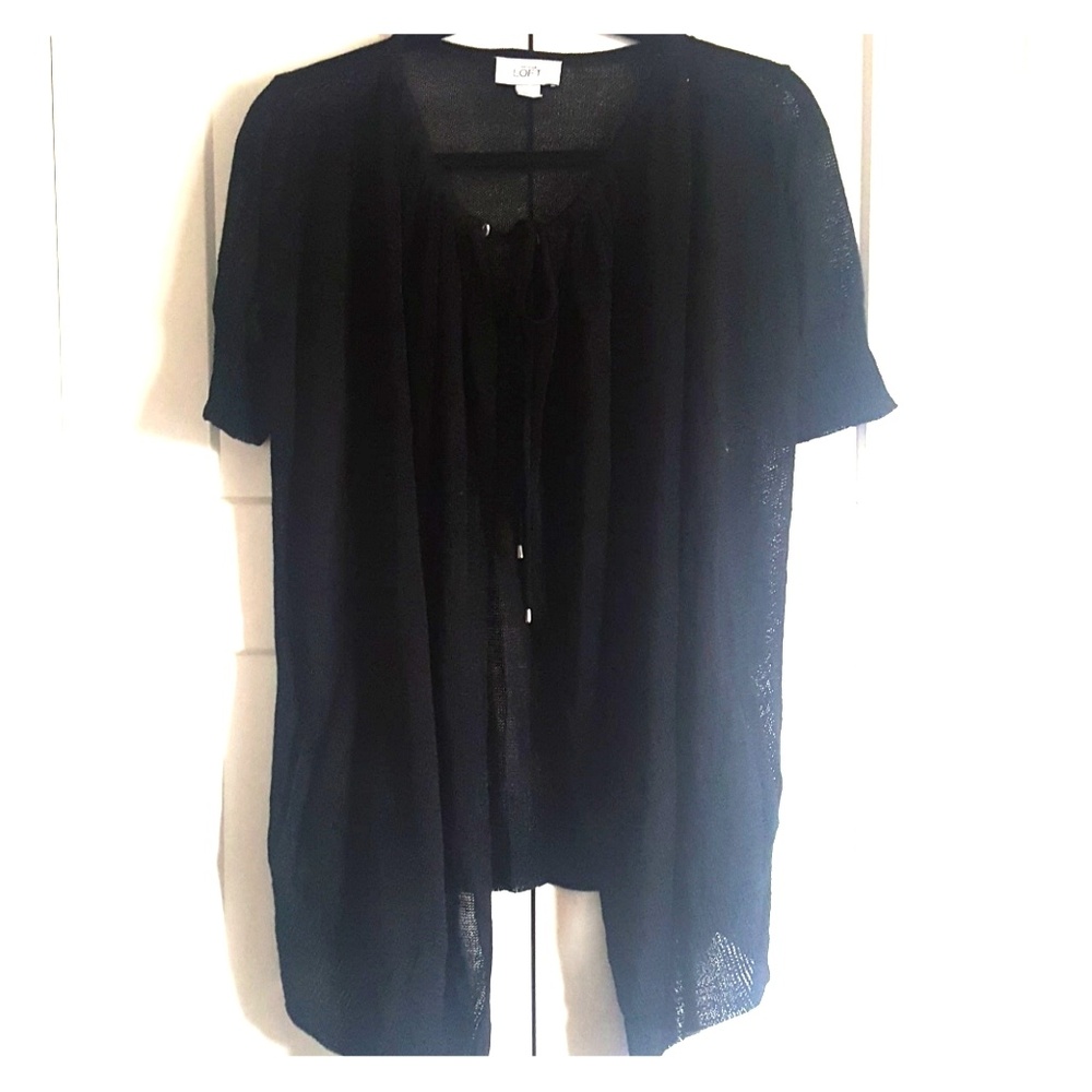 The "scrunch the collar" Loft cardigan