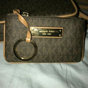 Michael kors wallet