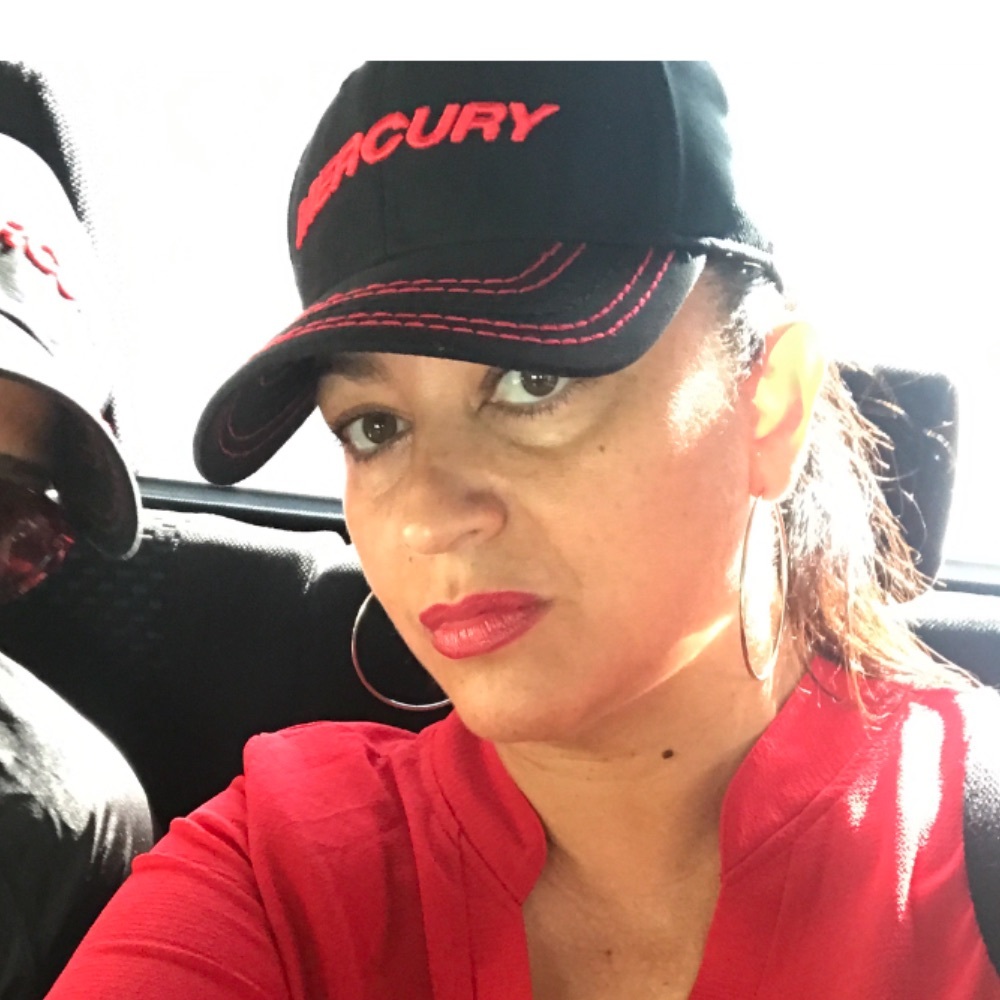 Meet your Posher, Liza