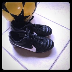 Nike Soccer Cleats - Great Used Condition Size 13c