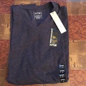 Short sleeve v neck tshirt