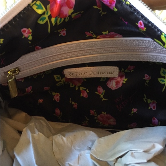 Betsey Johnson harlequin check weekender duffel - Picture 5 of 7