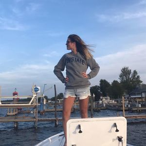 Meet your Posher, Jacqueline