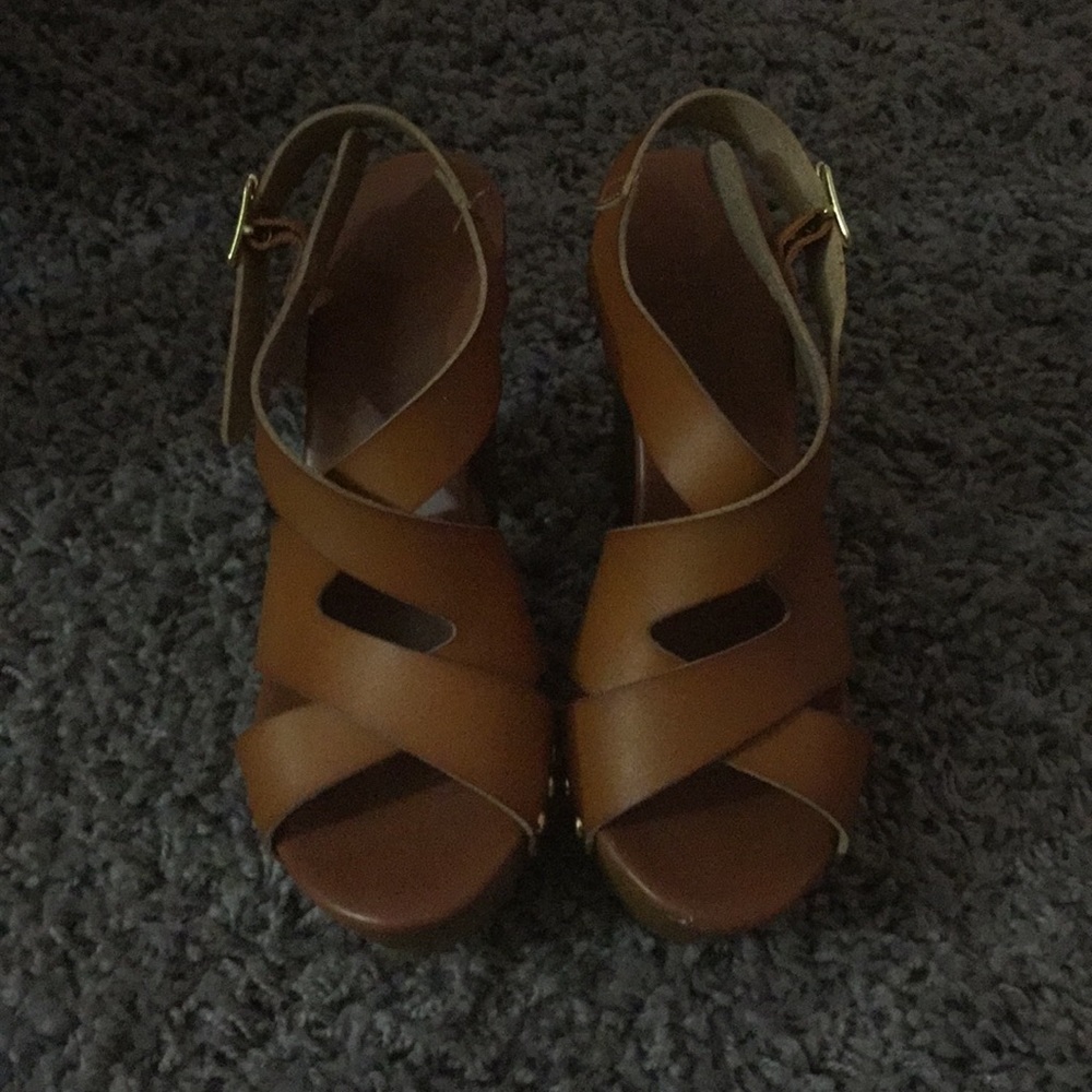 Brown platform chunky heels