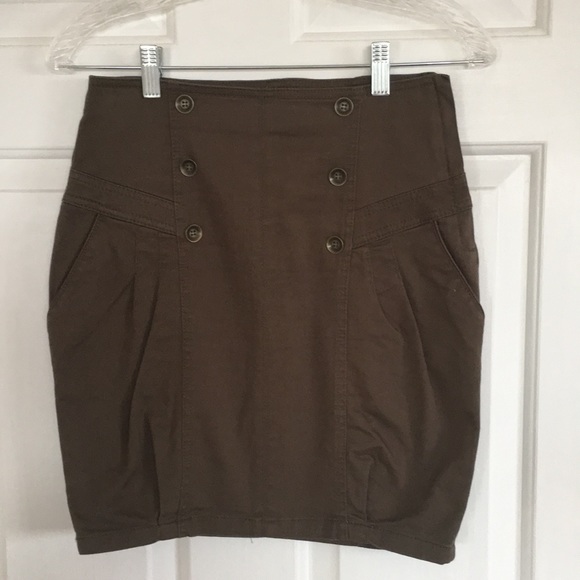 A dark olive cotton skirt (Spanish brand) - Picture 1 of 3