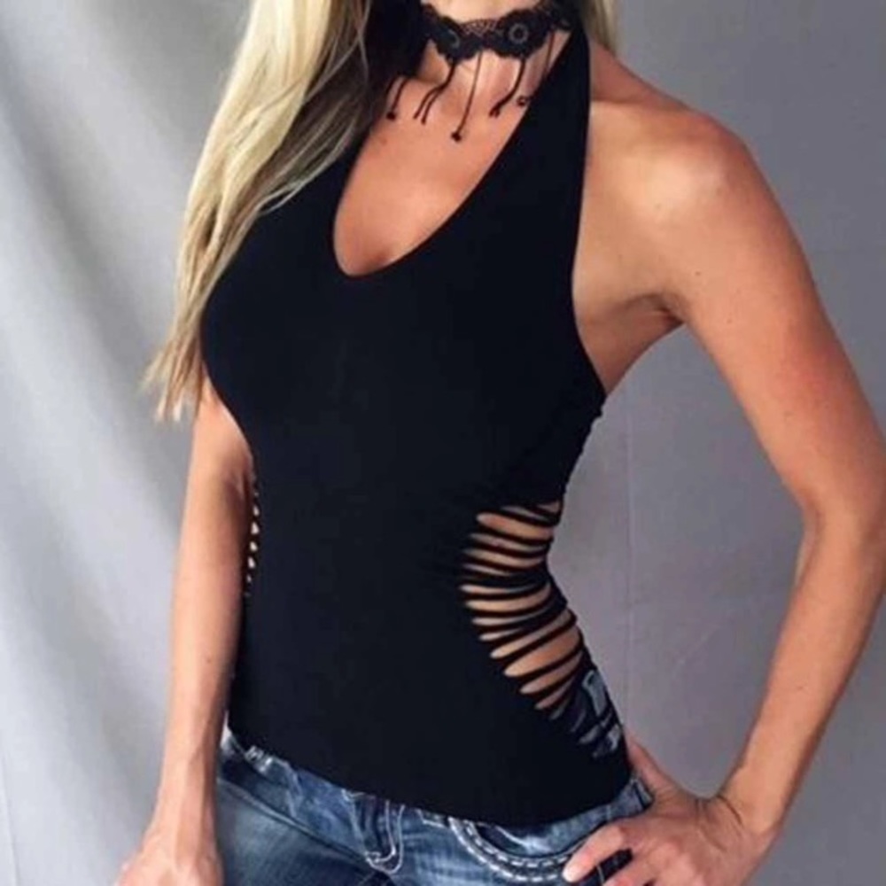 Black Sexy V-neck Cut Out Tank Top - Picture 3 of 5