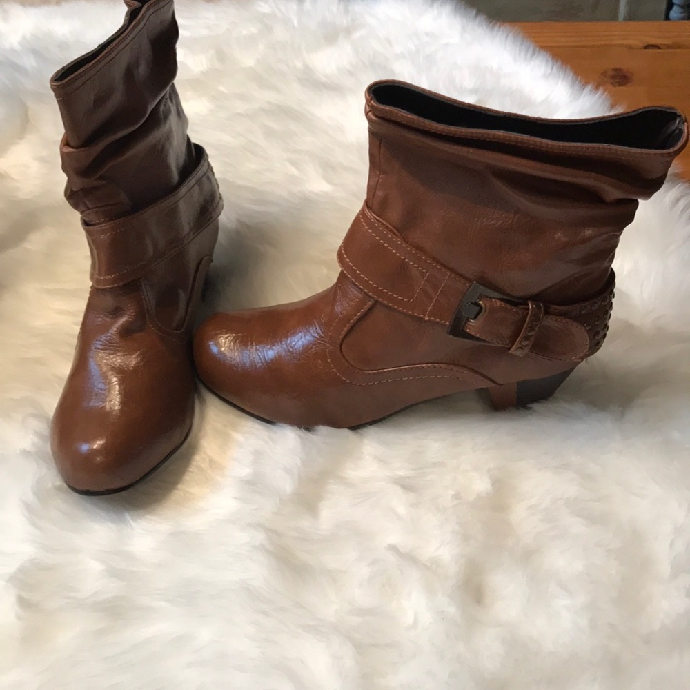 Cute booties for fall🍂