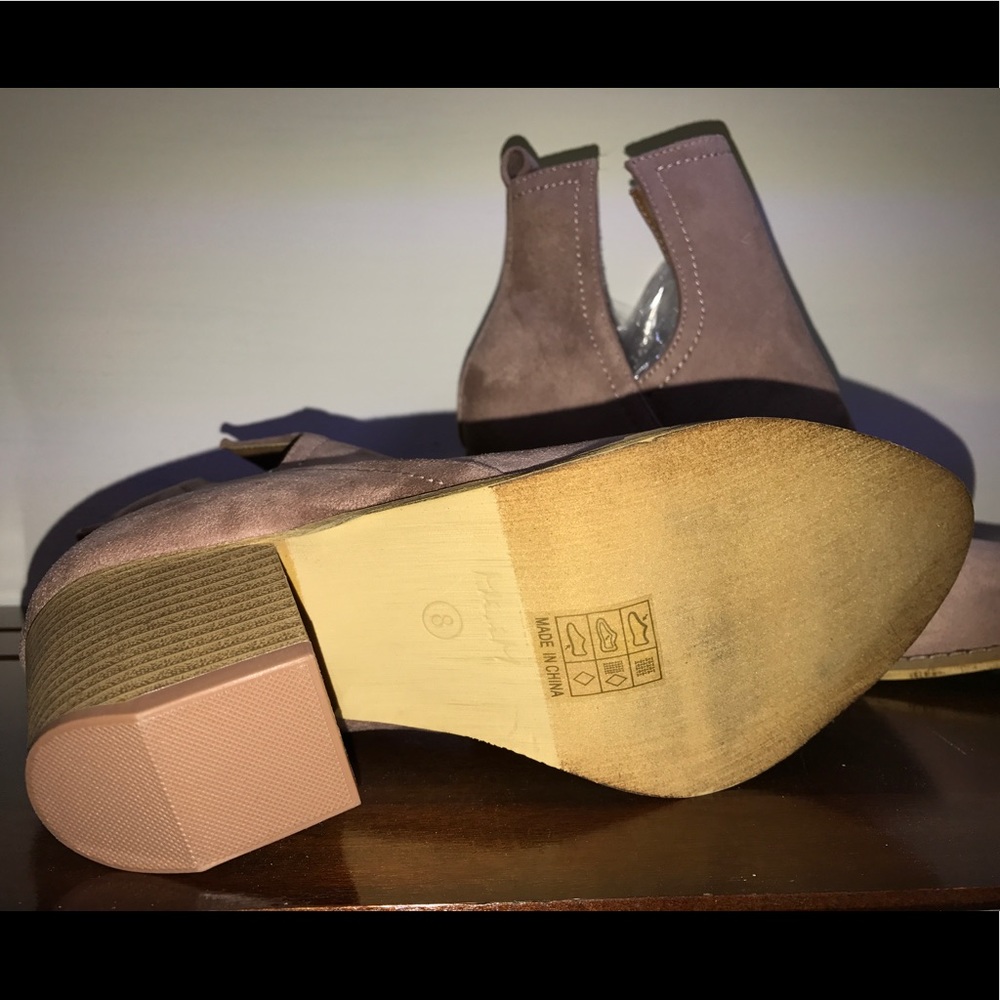 LAST PAIR Blush rose ankle boots booties fall boot - Picture 4 of 7