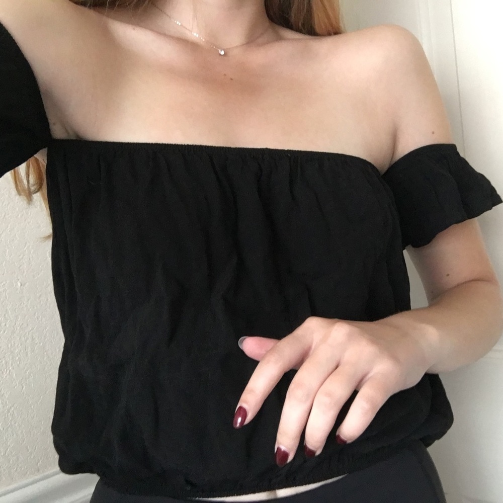 Brandy Melville Off the Shoulder Crop