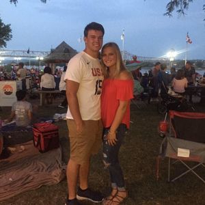 Meet your Posher, Chloe