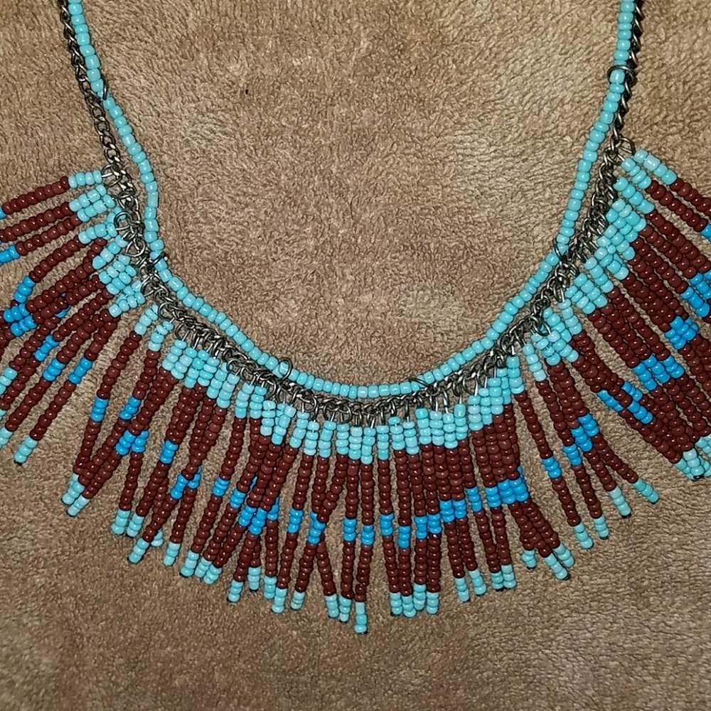 Beaded necklace - Picture 4 of 4