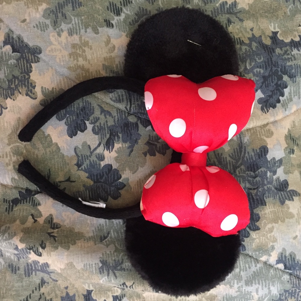 Minni mouse ears!
